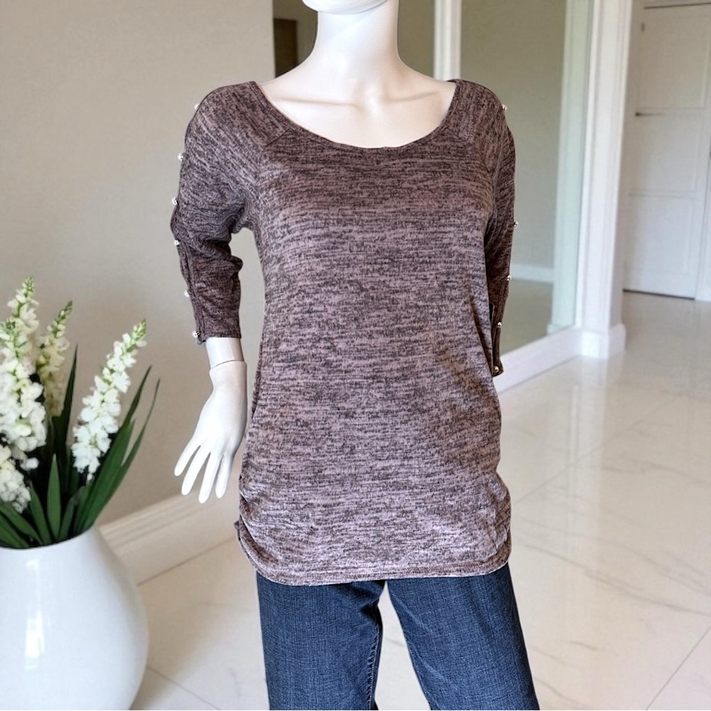 NAÏF Women’s Size Large Soft Purple Sweater with Pearl Open Sleeve Design NWT!